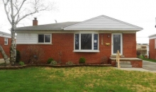 21724 Arrowhead St Saint Clair Shores, MI 48082