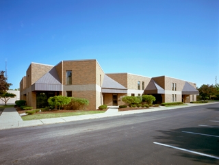 37408-37808 Hills Tech Dr., Farmington, MI 48331