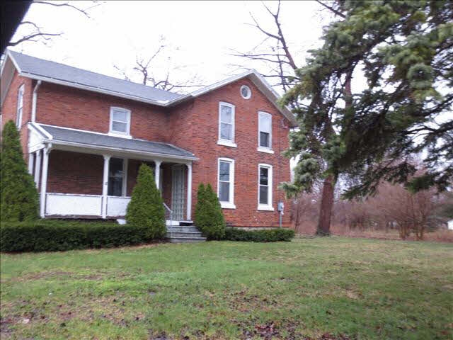 8439 Crabb Rd, Temperance, MI 48182