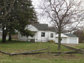 9010 Jackman Rd, Temperance, MI 48182