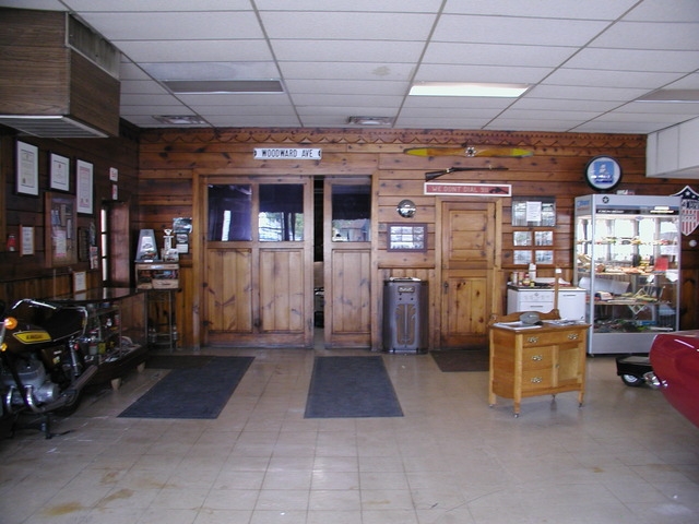 211 S Main St, Milford, MI 48381