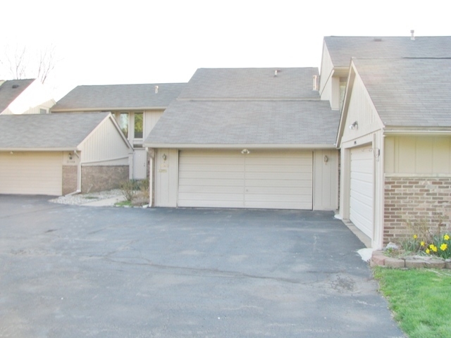 35492 Heritage Ln #53, Farmington, MI 48335