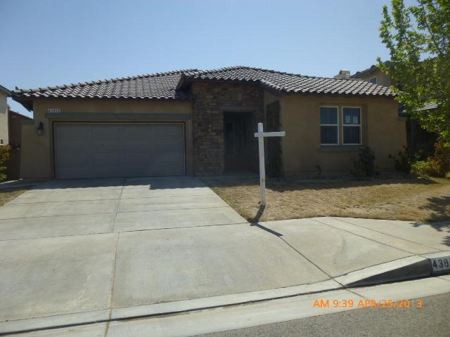 43852 Countryside Dr, Lancaster, CA 93536