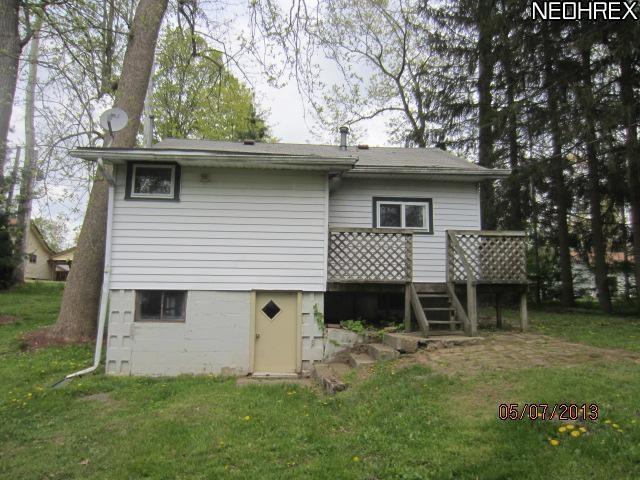 329 Redfern Rd, Chippewa Lake, OH 44215