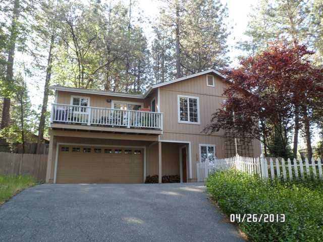 15527 Robert Ct, Grass Valley, CA 95949