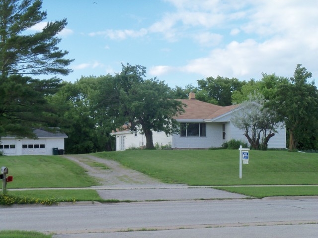 2832 & 2856 Riverview Dr, Green Bay, WI 54313