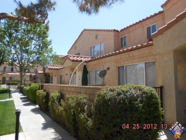 43437 30th St W Unit 4, Lancaster, CA 93536