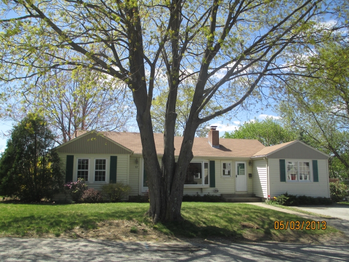 17 Brae Street, North Providence, RI 02911