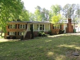 225 Oakdale Ave, Clayton, NC 27520