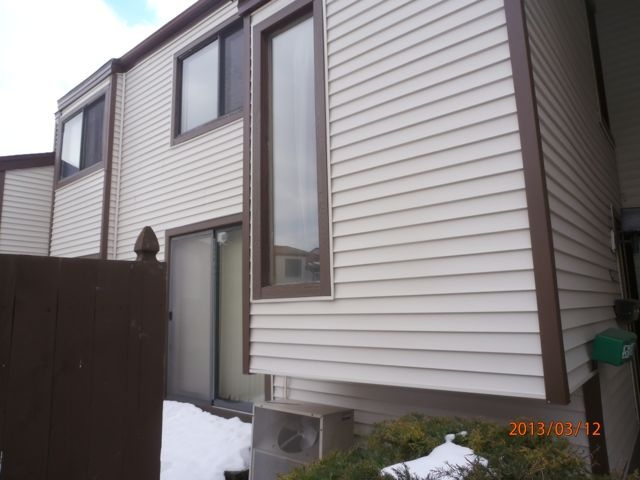 8311 N 107th St Unit O, Milwaukee, WI 53224