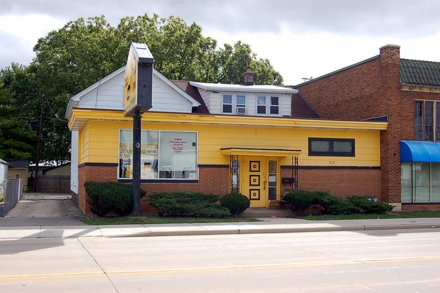 712 Ohio St, Oshkosh, WI 54902