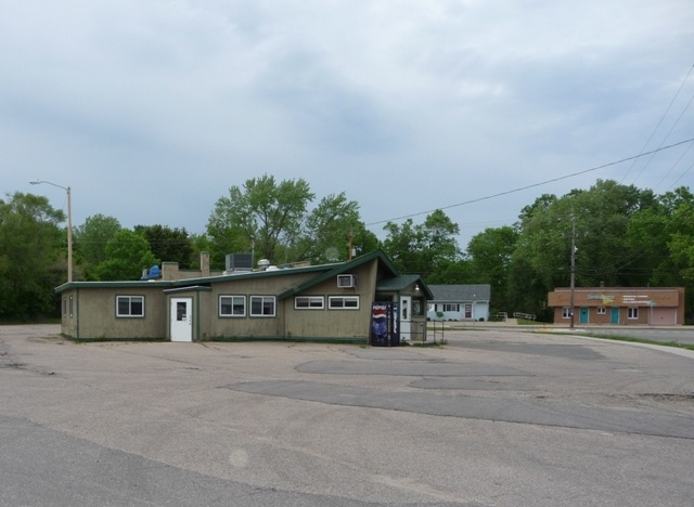 1034 Royalton St, Waupaca, WI 54981