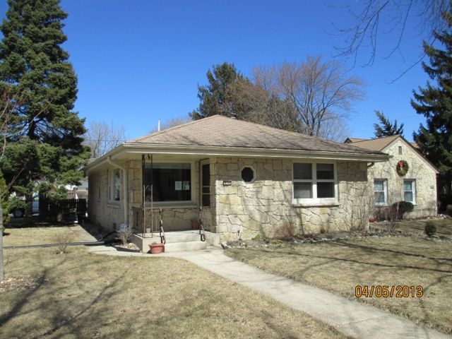 934 W La Salle Ave, Milwaukee, WI 53209
