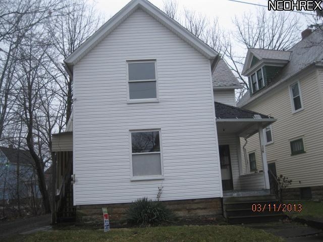 116 Charles Ct, Elyria, OH 44035