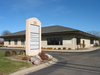 22601 Allen Rd, Trenton, MI 48183