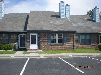 30 Parkway Dr, Hampton, VA 23669