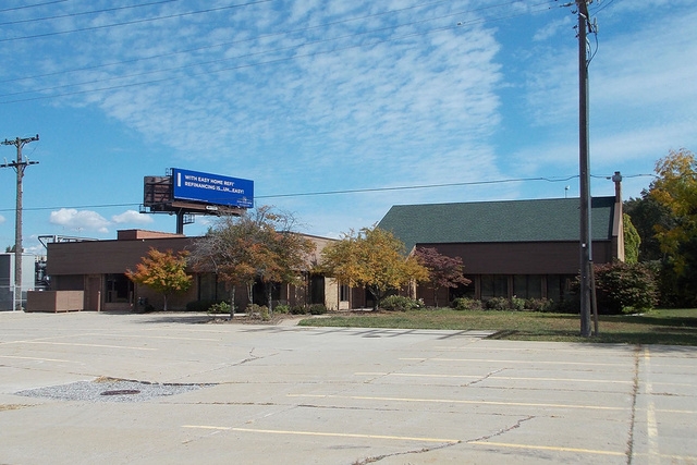 1310 N. Stephenson Highway, Royal Oak, MI 48067