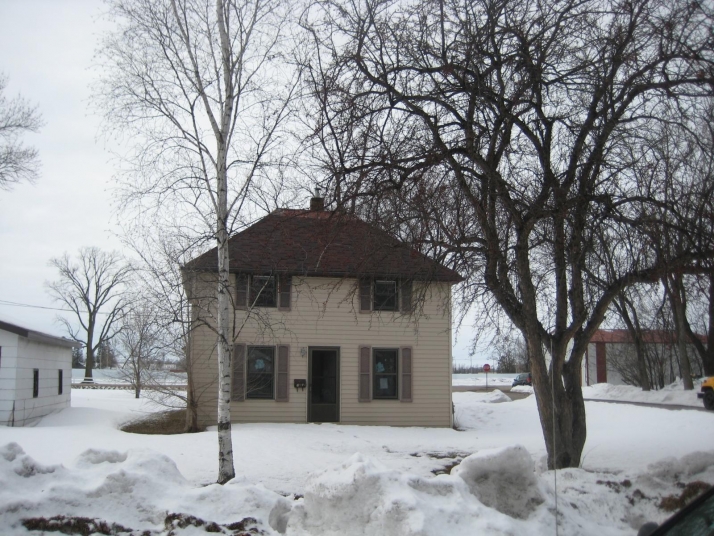 100 4th St W, Ada, MN 56510