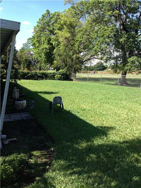 9720 SW 100 AV, Miami, FL 33176