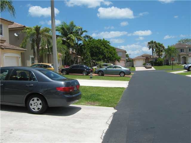 8763 SW 214 TE, Miami, FL 33189