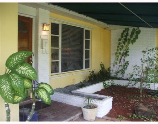 1419 N 16th Ct, Hollywood, FL 33020