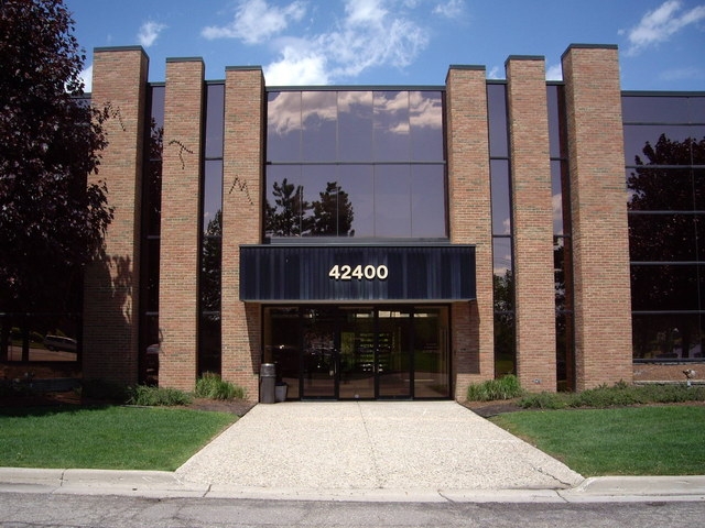 42400 Grand River Ave, Novi, MI 48375