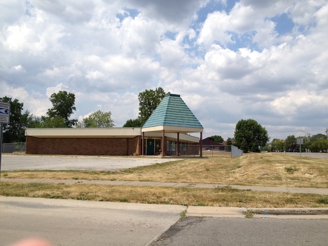 6227 Landmark Dr, Fort Wayne, IN 46815