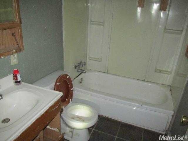 6 N A St, Stockton, CA 95205