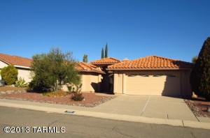 1050 W Rio Magdalena, Green Valley, AZ 85614