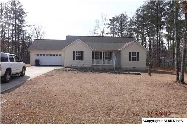 5465 4th St, Gadsden, AL 35903