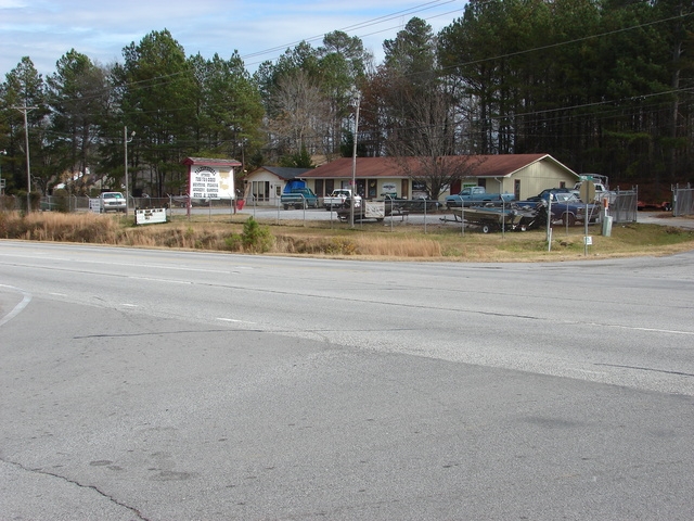 North Hwy 27 at  19 East Reed rd, La Fayette, GA 30728