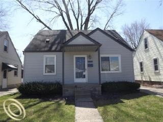 19608 Rosedale St, Saint Clair Shores, MI 48080