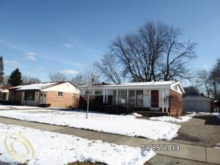 17354 Rougeway St, Livonia, MI 48152