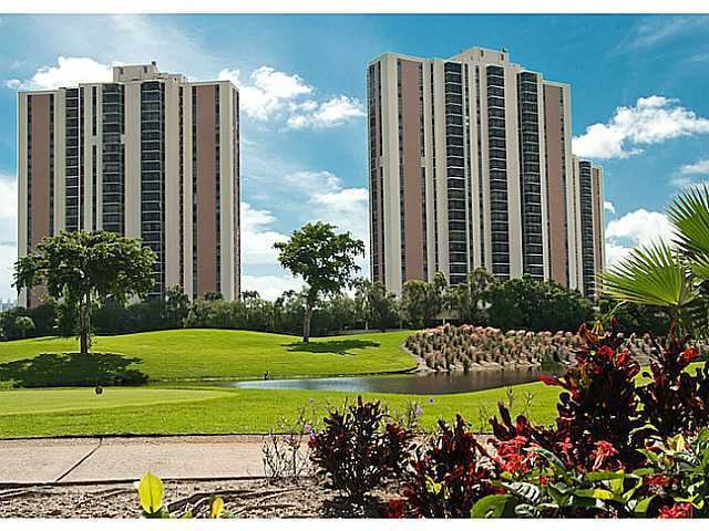 20301 W COUNTRY CLUB DR # 530, Miami, FL 33180