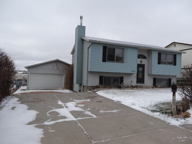 3501 Foothills Blvd, Gillette, WY 82716