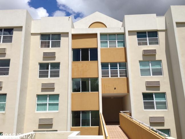 Apt 941 La Floresta, Bayamon, PR 00956