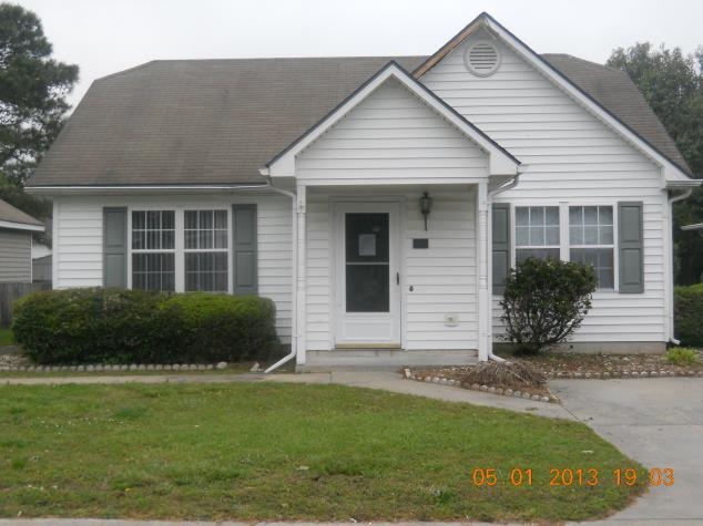 106 Oakwood Ln, Elizabeth City, NC 27909