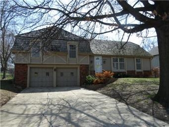 12903 W 77th Ter, Shawnee, KS 66216