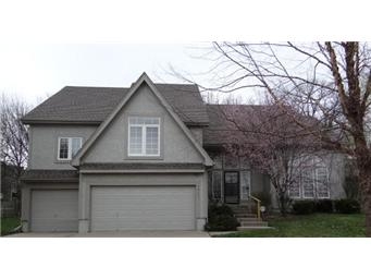 5823 Widmer Rd, Shawnee, KS 66216