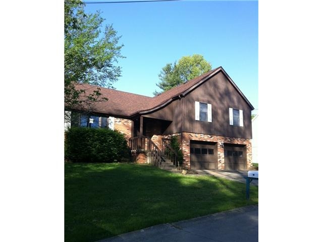 12 James Dr, Huntington, WV 25705