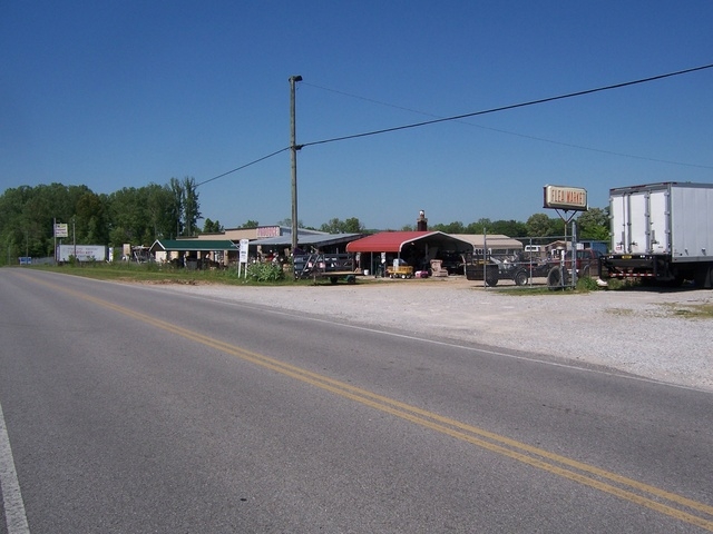 8262 Roberts Matthews Highway, Cookeville, TN 38506