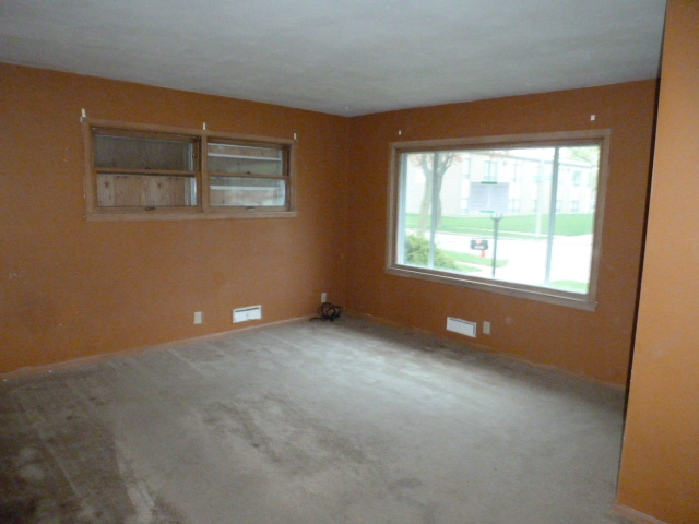 8138 W Hope Ave, Milwaukee, WI 53222