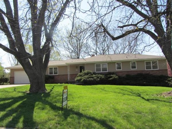 706 S 114th St, Omaha, NE 68154