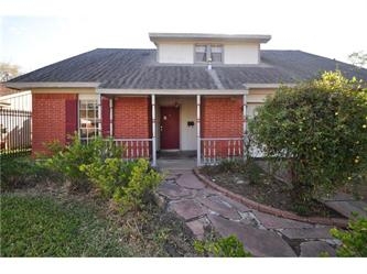 15702 Thunderbay Dr, Houston, TX 77062