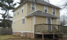 81 Cannon St Hamden, CT 06518