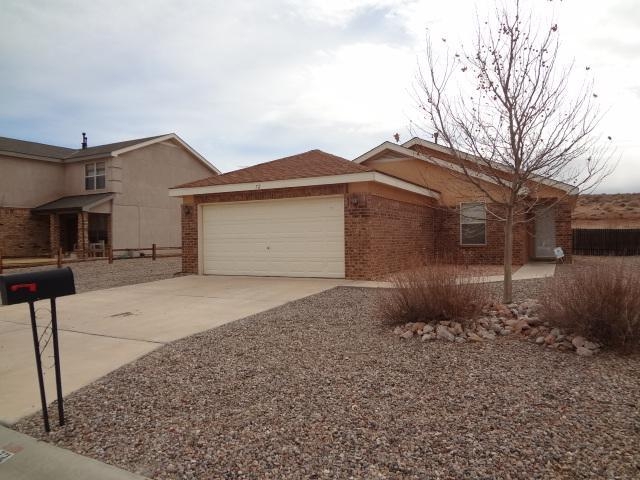 72 Juniper Ave, Los Lunas, NM 87031