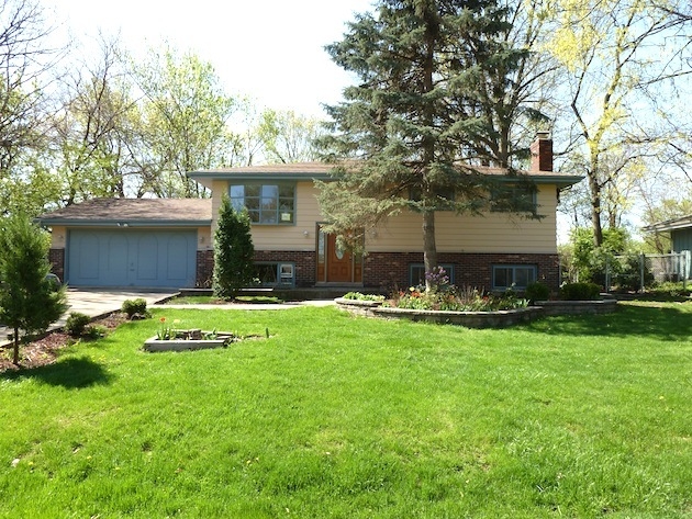 29 W211 Lee Road, West Chicago, IL 60185