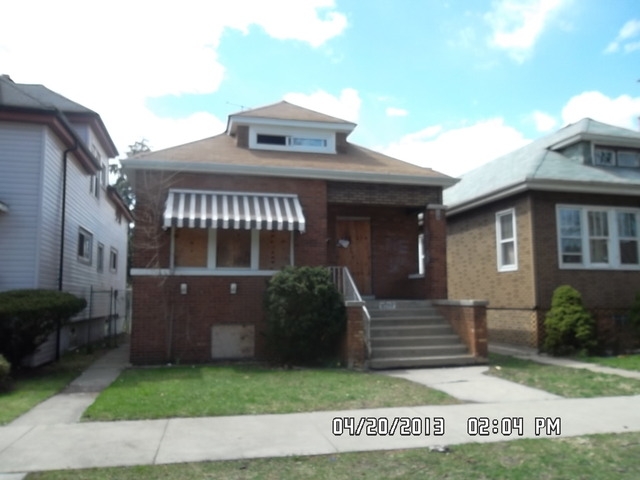8550 S Kingston Ave, Chicago, IL 60617