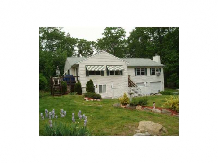19 Apple Blossom Dr, Johnston, RI 02919