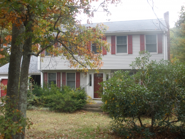 203 Carver Rd, Plymouth, MA 02360